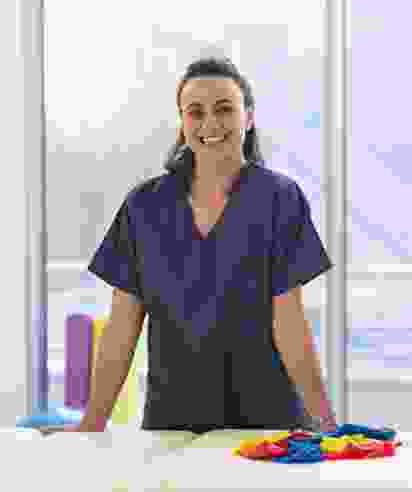 Dr. Laura Chen